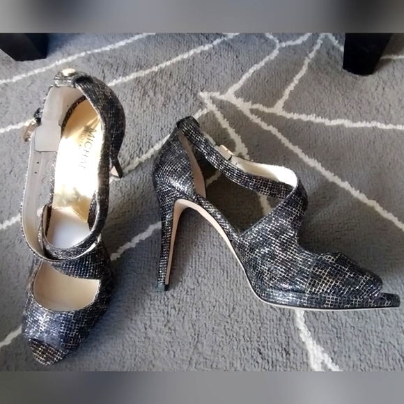 Michael Kors Animal Print Glitter Peep toe, Strappy Heels 👠 - Picture 8 of 12